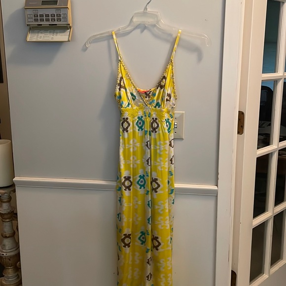 Loveshop Dresses & Skirts - Beautiful midi yellow dress, lovely, soft fabric.